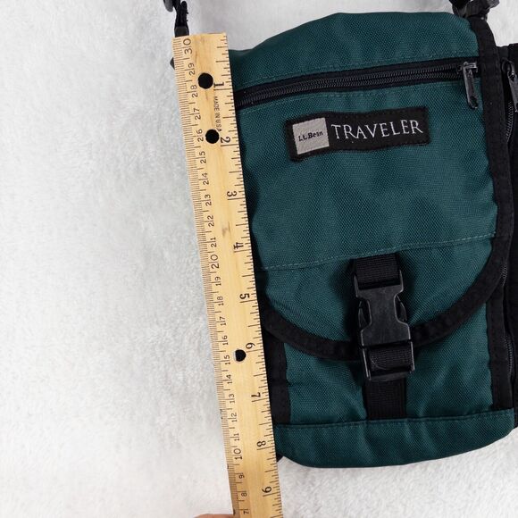L.L. Bean Cross Body Traveler Bag Green Vintage Lots of Compartments Holds a Lot - Picture 6 of 11